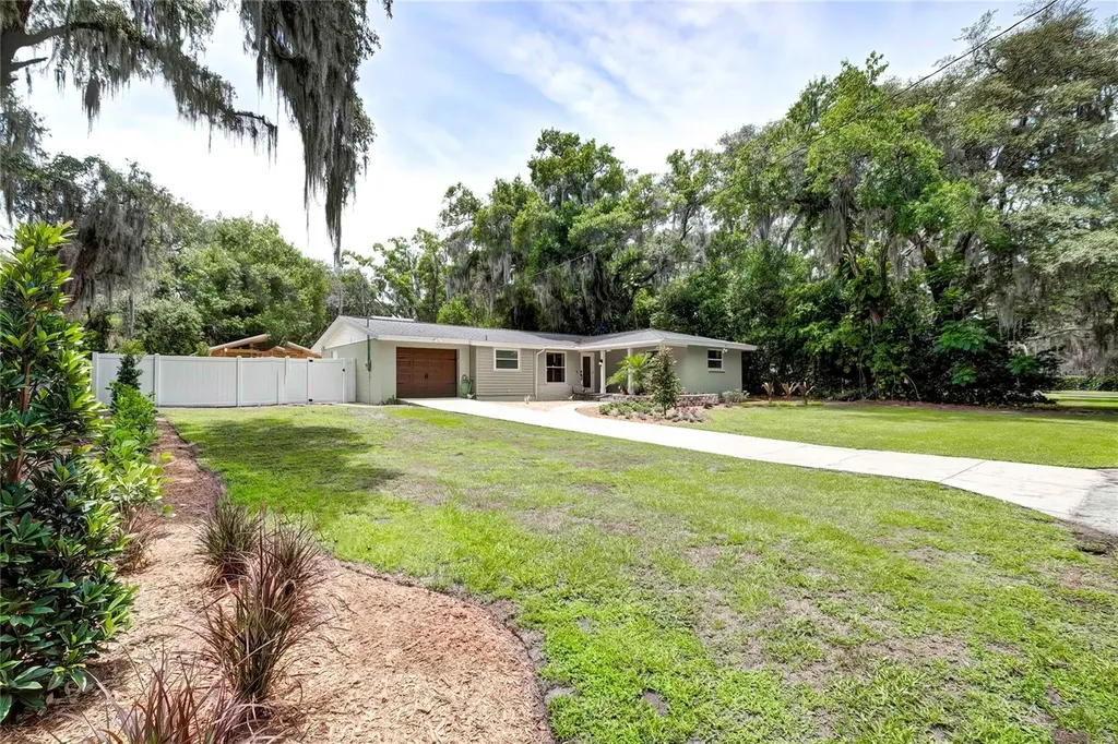 516 Cypress Lane Lutz FL 33548