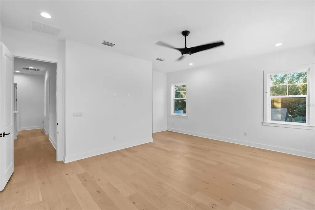 2823 4th Avenue N St Petersburg FL 33713