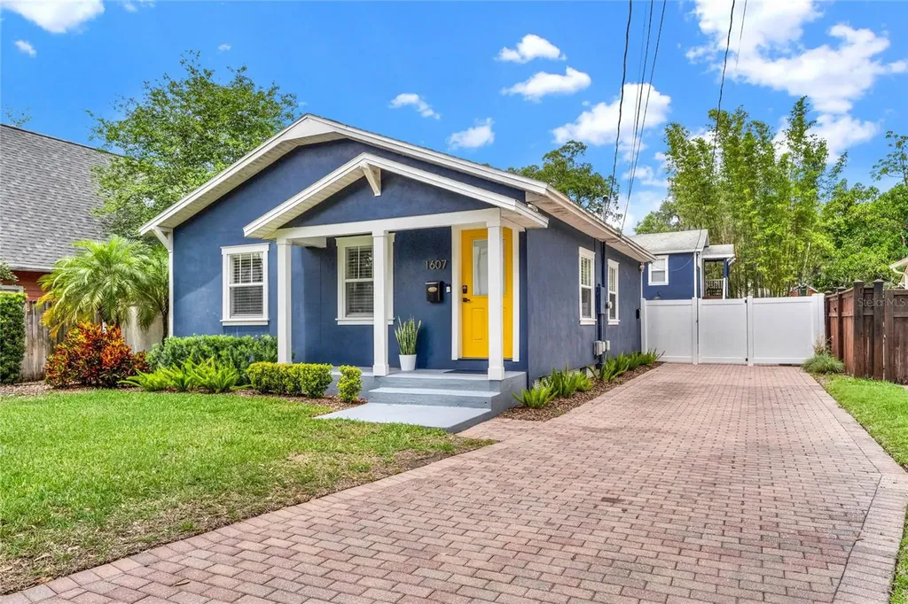 1607 Park Lake Street Orlando FL 32803