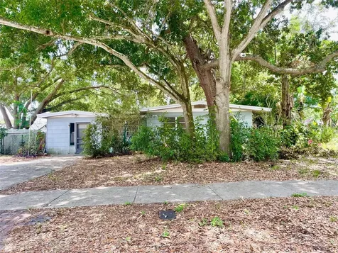7210 8th Avenue N St Petersburg FL 33710