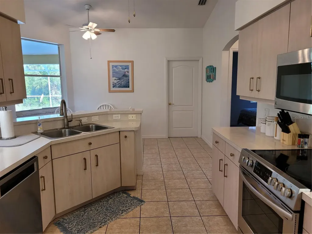 72 Long Meadow Court Rotonda West FL 33947