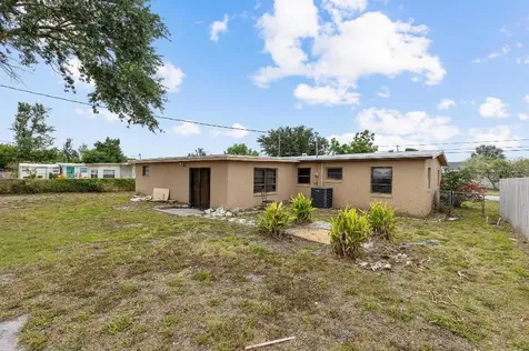8366 Maureen Avenue North Port FL 34287