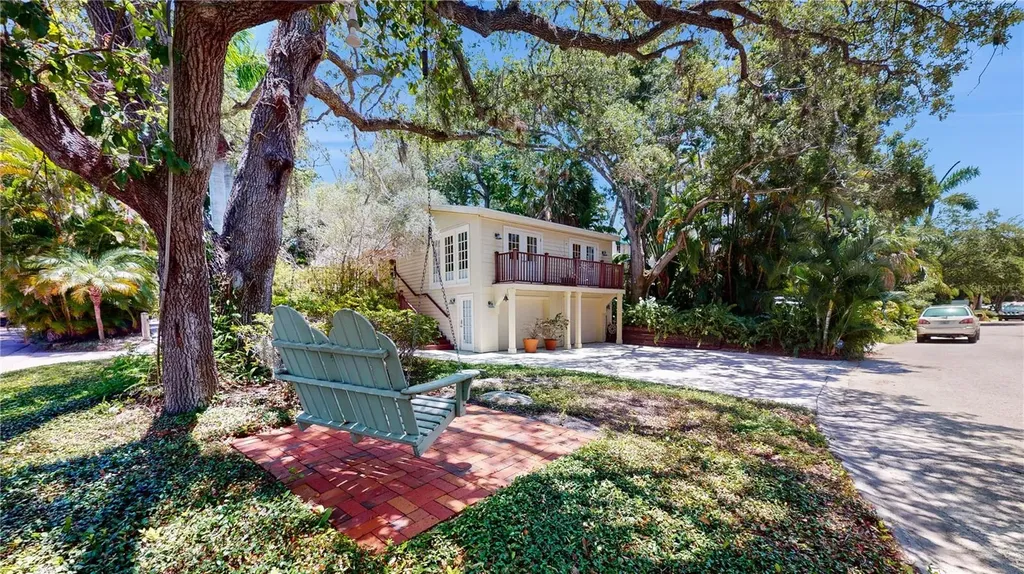 1600 Wewa Drive Sarasota FL 34239