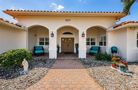 1977 Illinois Avenue NE St Petersburg FL 33703