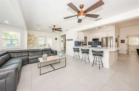 1977 Illinois Avenue NE St Petersburg FL 33703