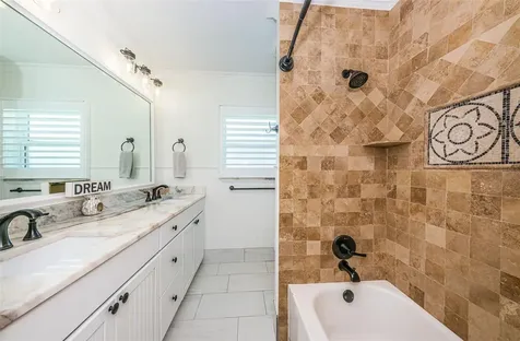 1977 Illinois Avenue NE St Petersburg FL 33703