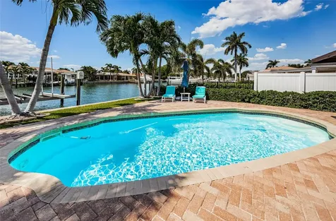 1977 Illinois Avenue NE St Petersburg FL 33703