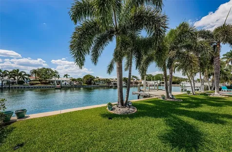 1977 Illinois Avenue NE St Petersburg FL 33703