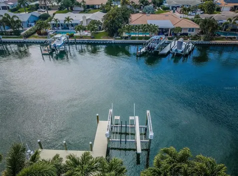 1977 Illinois Avenue NE St Petersburg FL 33703