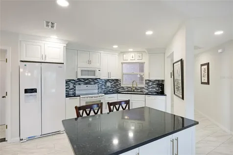 810 Bayport Circle Venice FL 34292