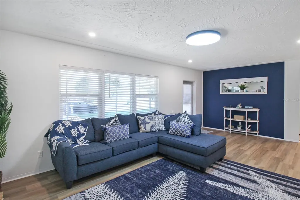 2403 19th Avenue W Bradenton FL 34205