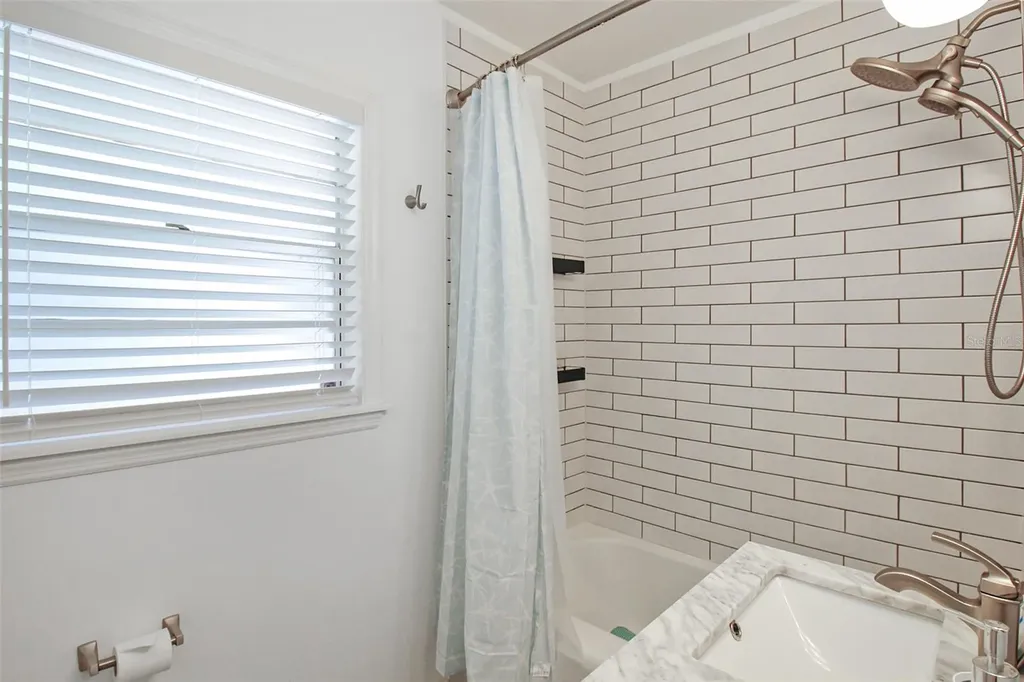 2403 19th Avenue W Bradenton FL 34205