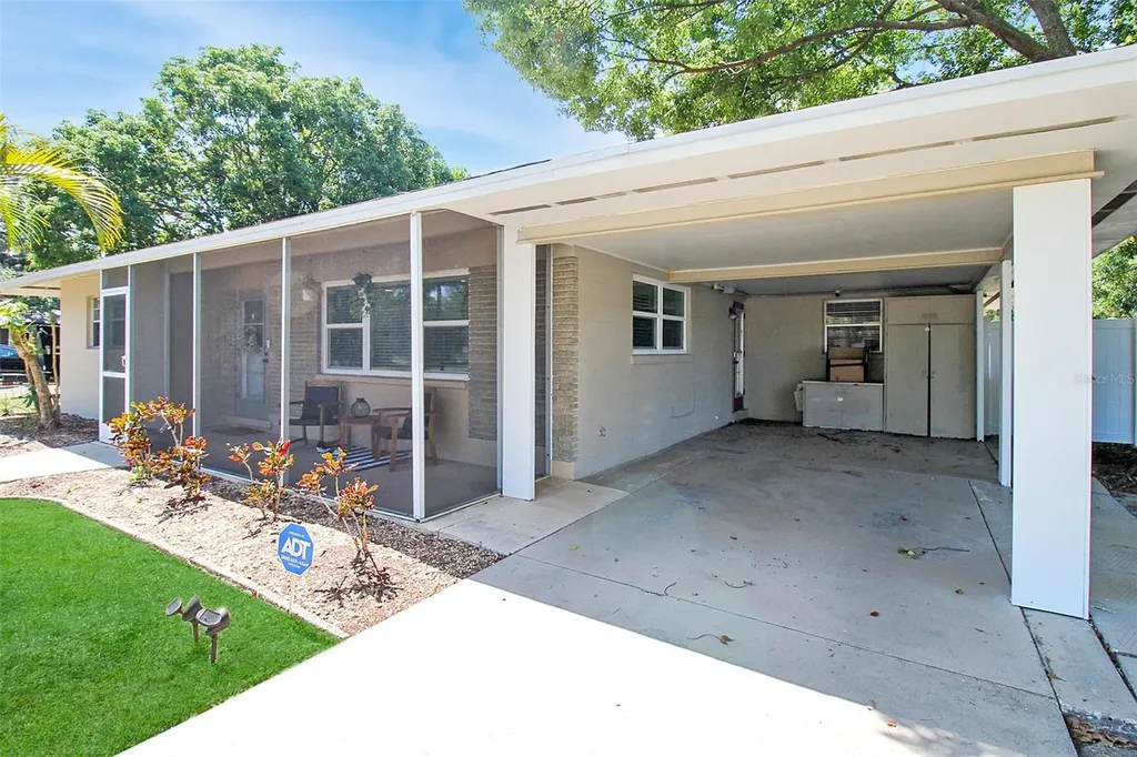 2403 19th Avenue W Bradenton FL 34205