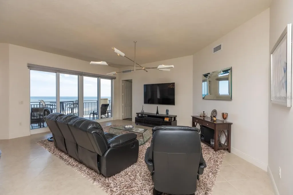 85 Avenue De La Mer Palm Coast FL 32137