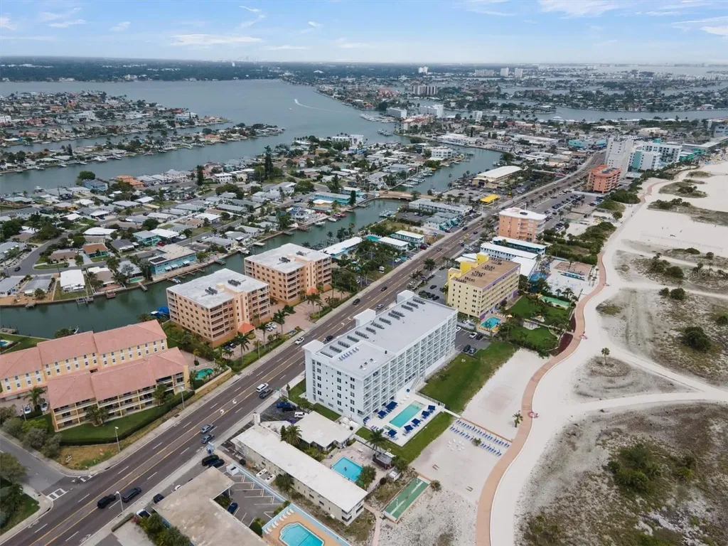 11500 Gulf Boulevard St Petersburg FL 33706
