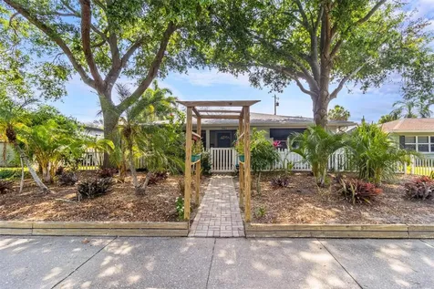 261 49th Street N St Petersburg FL 33710