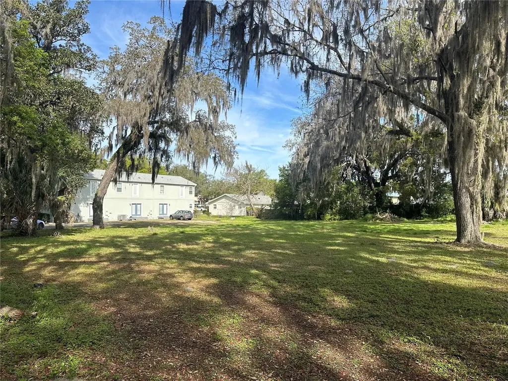 Euclid Avenue Leesburg FL 34748