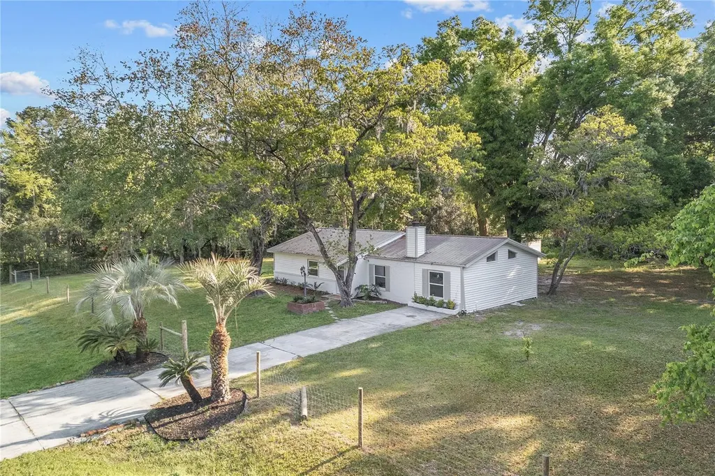 131 NW 127th Street Newberry FL 32669