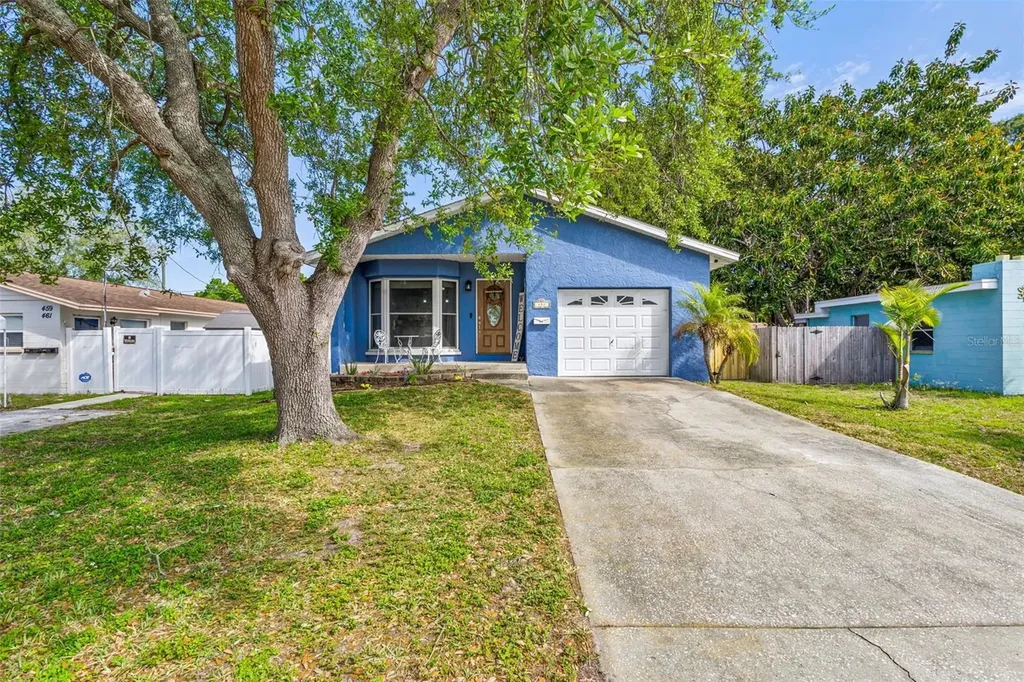 451 92nd Avenue N St Petersburg FL 33702