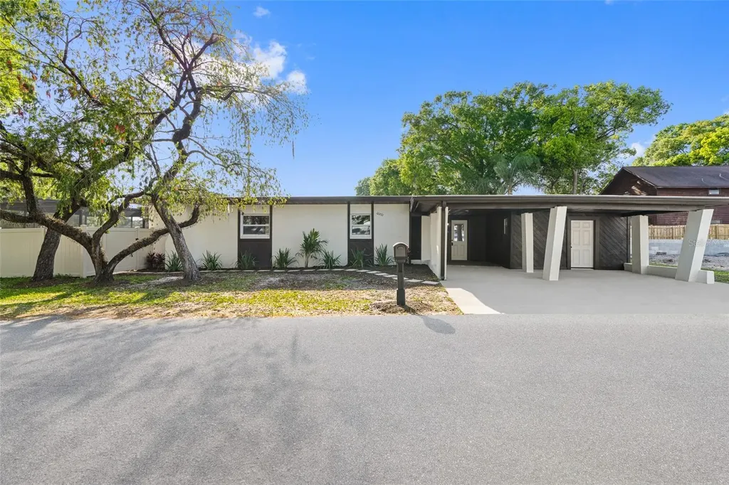 12346 N Howard Avenue Tampa FL 33612