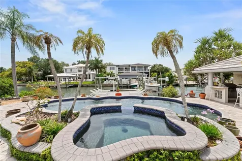 5110 W San Jose Street Tampa FL 33629