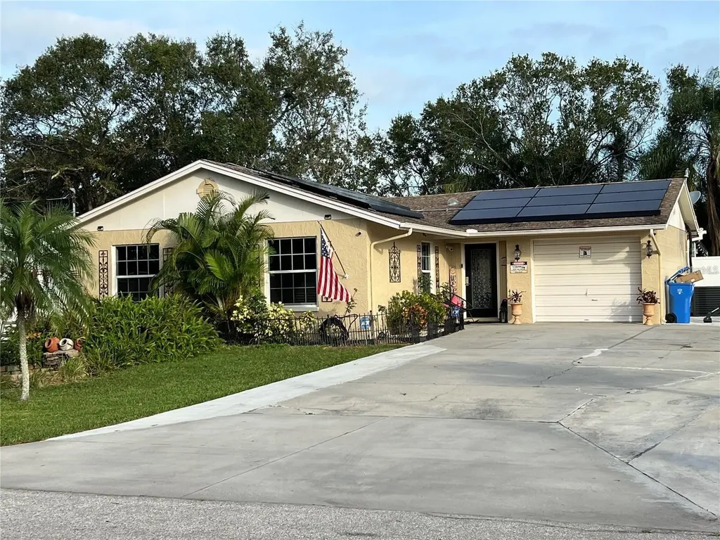 9005 W Norfolk Street Tampa FL 33615