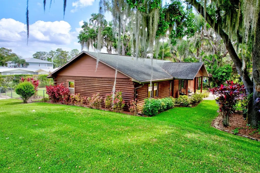 1612 Cedar Street Lake Placid FL 33852