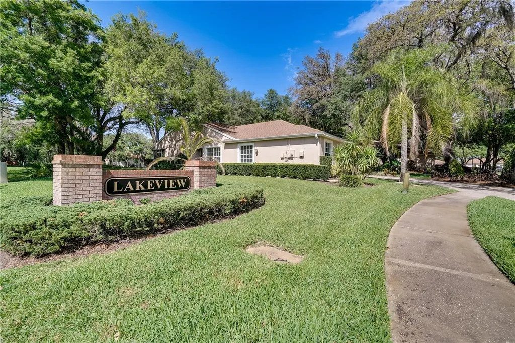 35123 Quiet Oak Lane Zephyrhills FL 33541