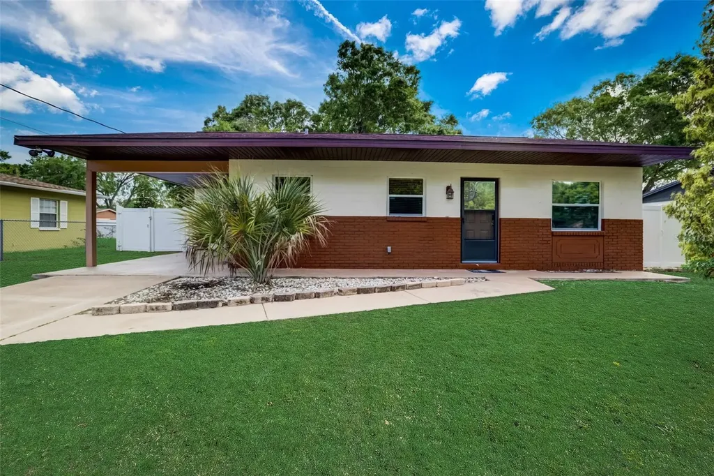 8003 Tudor Place Tampa FL 33610