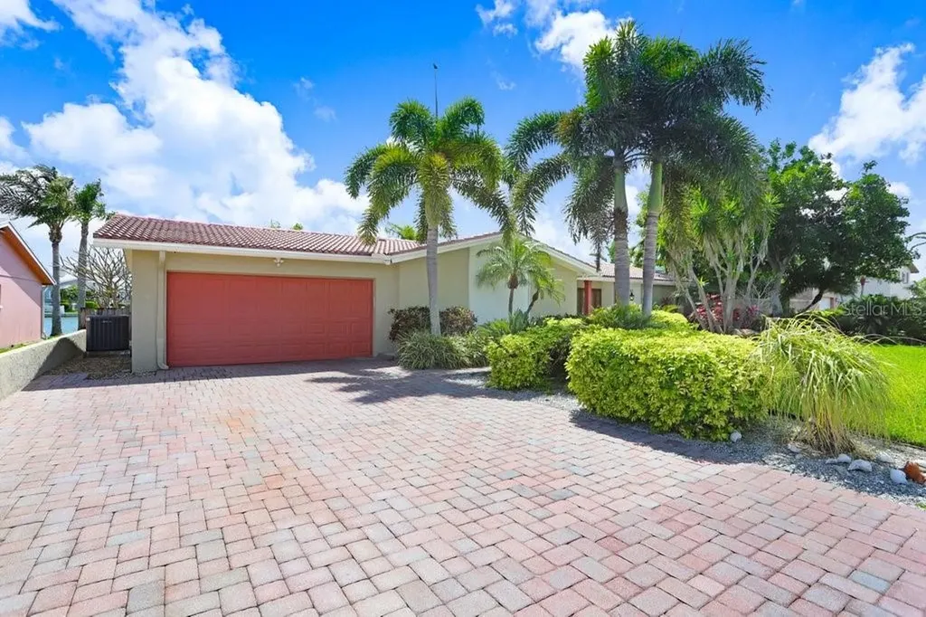 251 176th Avenue E Redington Shores FL 33708