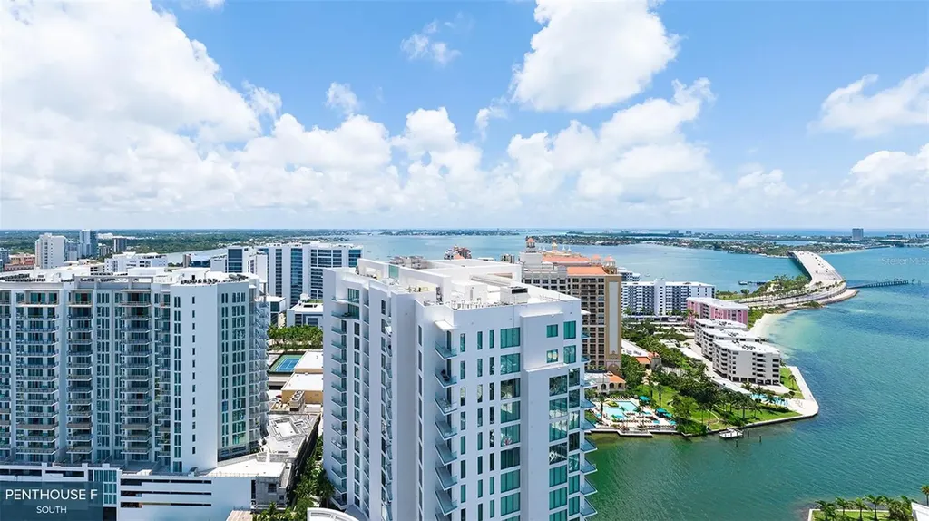 555 Quay Common Sarasota FL 34236