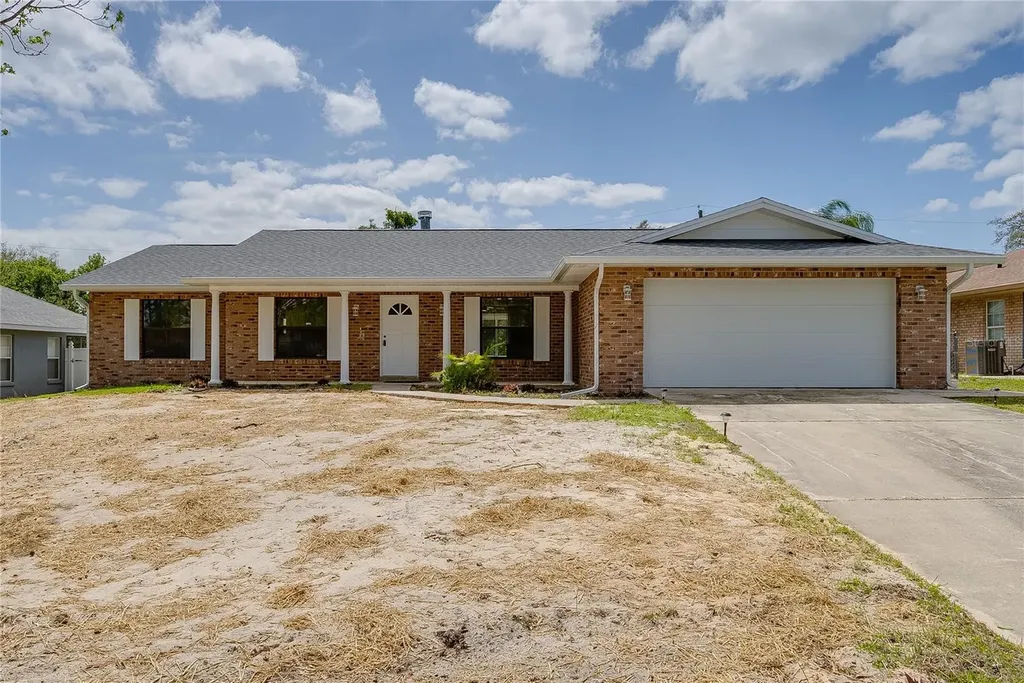 1997 Montfort Lane Deltona FL 32738