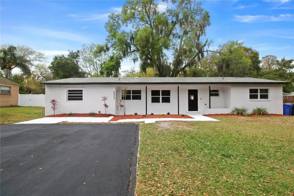8022 Pine Hill Drive Tampa FL 33617