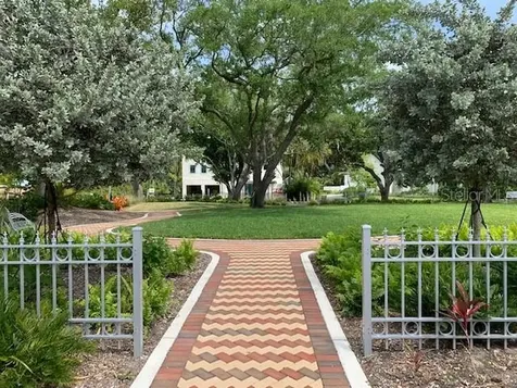 1689 Alta Vista Street Sarasota FL 34236