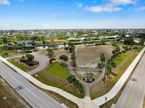 15442 Mccomb Circle Port Charlotte FL 33981