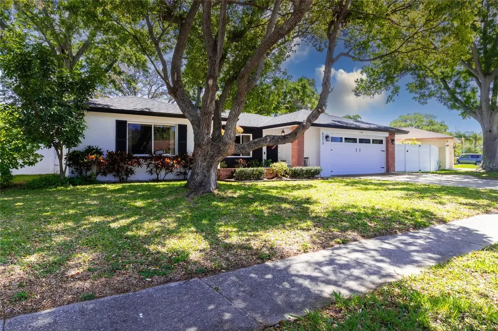 6373 Woodland Boulevard N Pinellas Park FL 33781