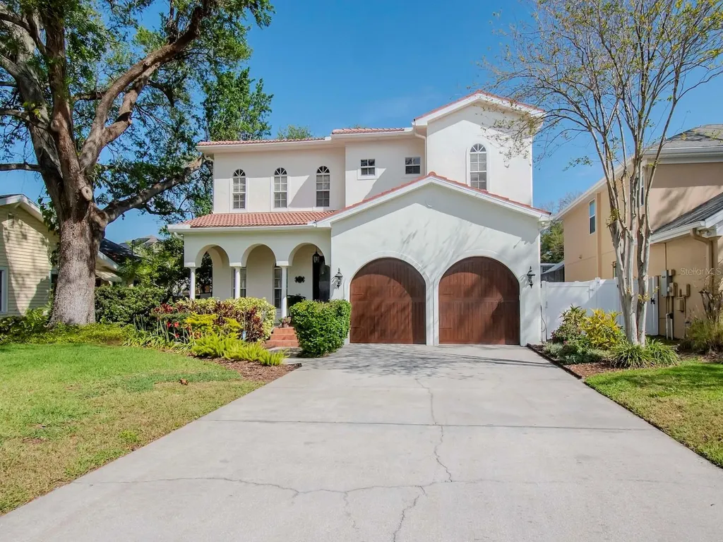 3311 W Corona Street Tampa FL 33629