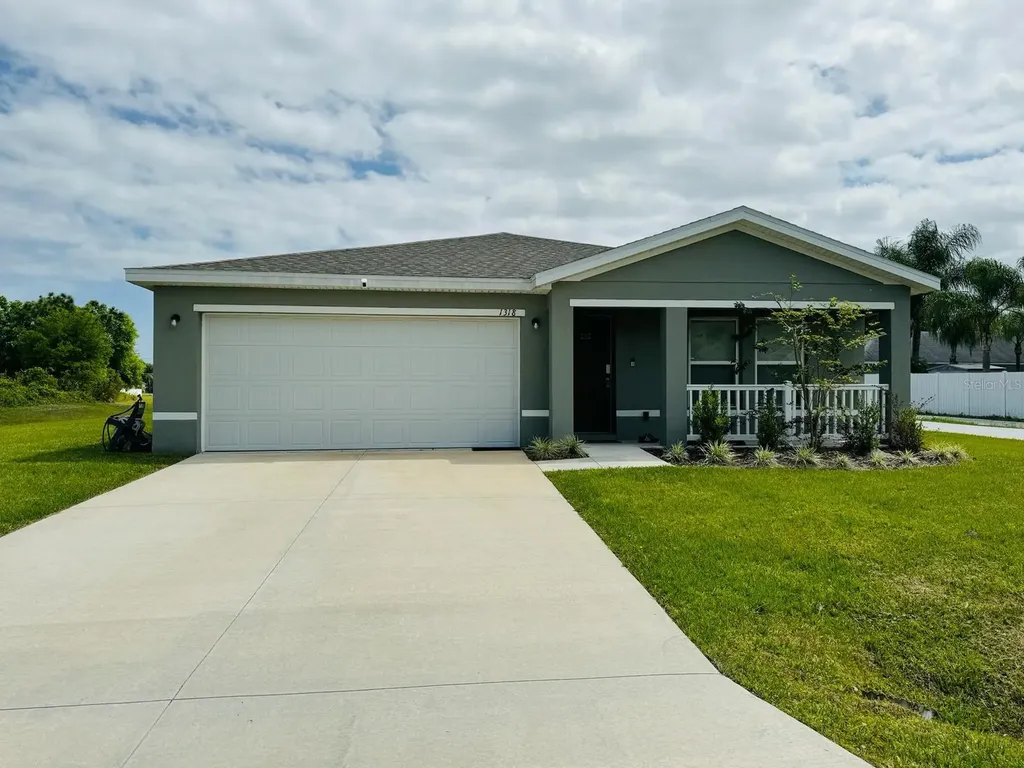 1318 Dunbarton Court Kissimmee FL 34758