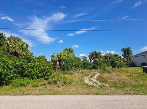 Lot 32 Carolina Street North Port FL 34288