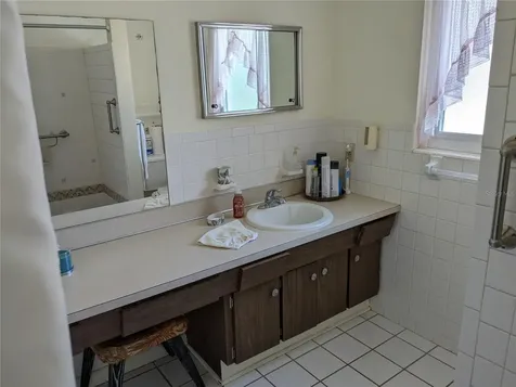 1701 Pinellas Point Drive S St Petersburg FL 33712