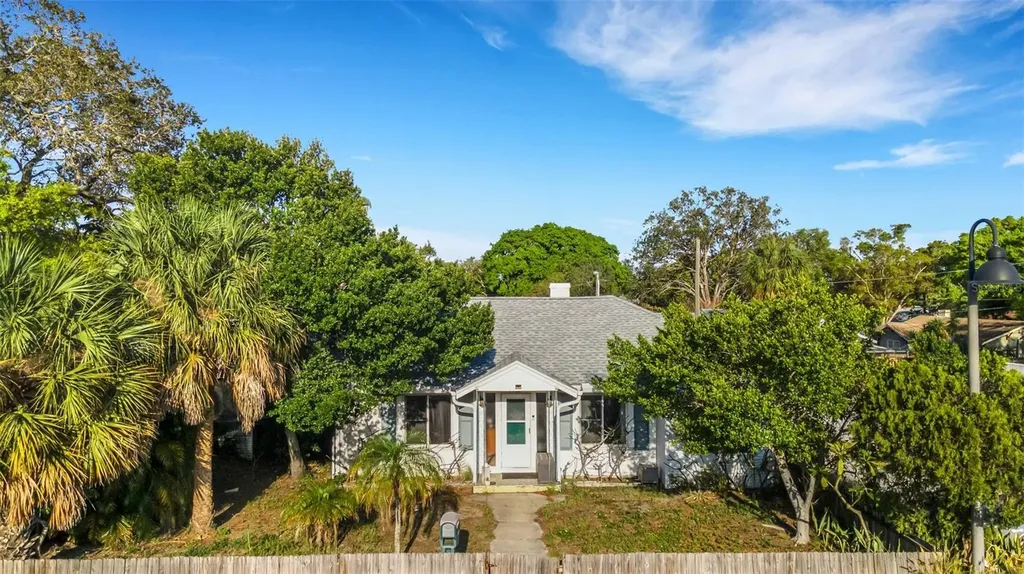 1402 N Fort Harrison Avenue Clearwater FL 33755