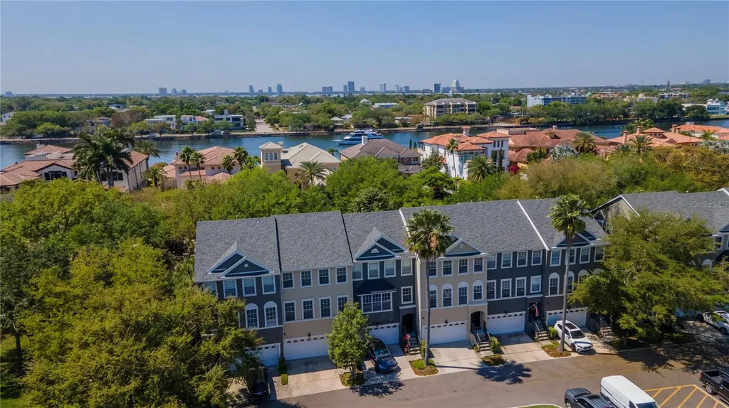 1539 Pleasant Harbour Way Tampa FL 33602