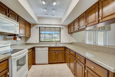 2329 S Fairway Drive Plant City FL 33566