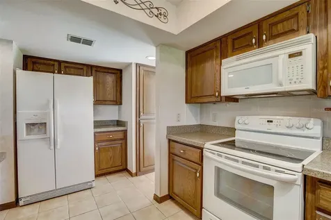 2329 S Fairway Drive Plant City FL 33566