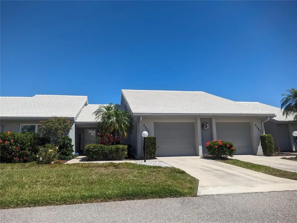 5377 Crestlake Boulevard Sarasota FL 34233