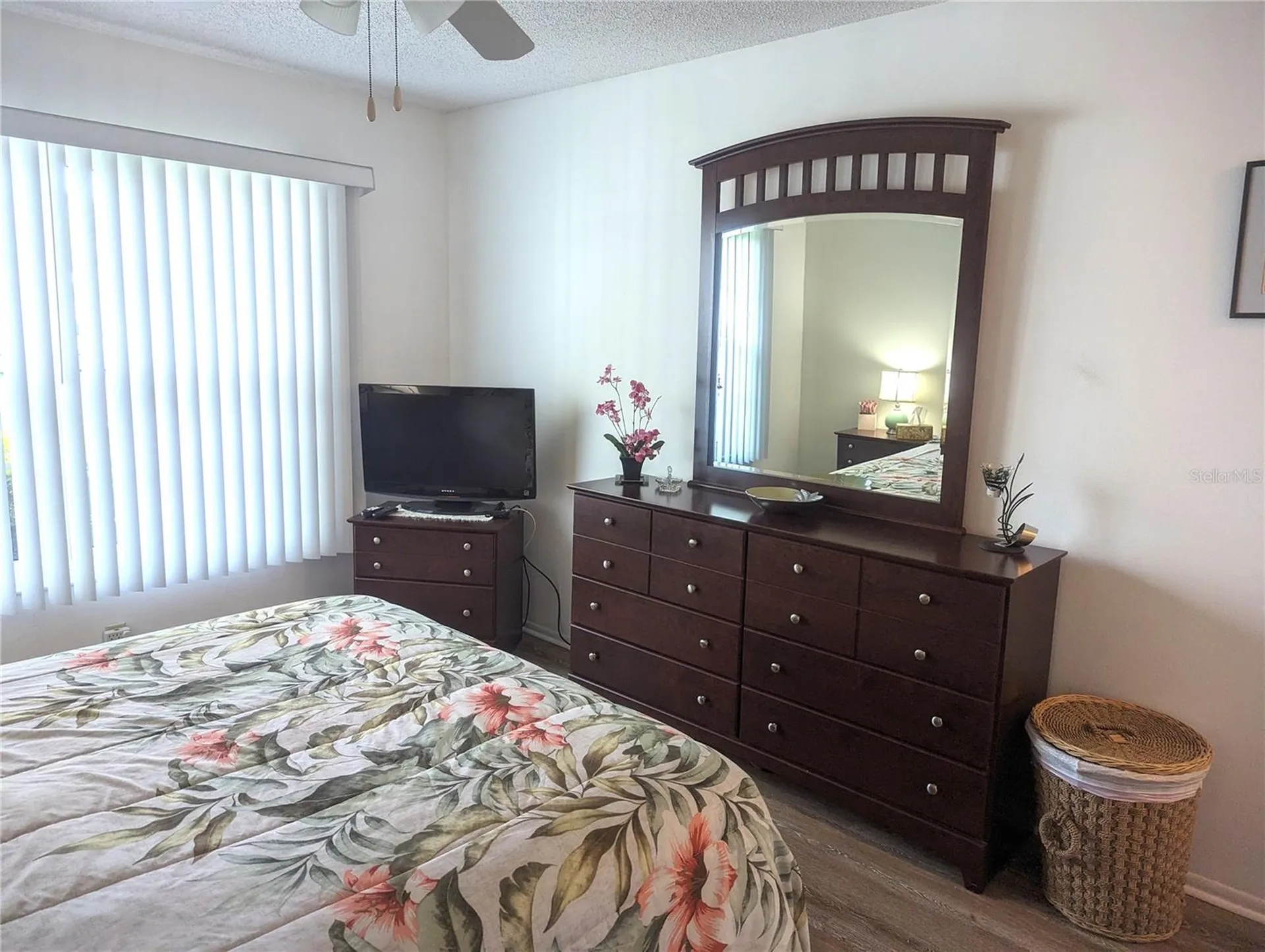 5377 Crestlake Boulevard Sarasota FL 34233