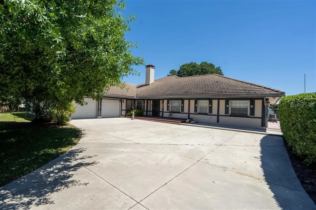 247 1st Avenue S Lake Wales FL 33859