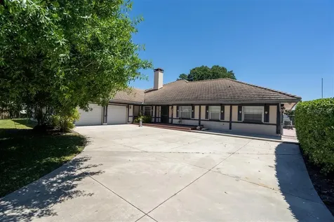 247 1st Avenue S Lake Wales FL 33859