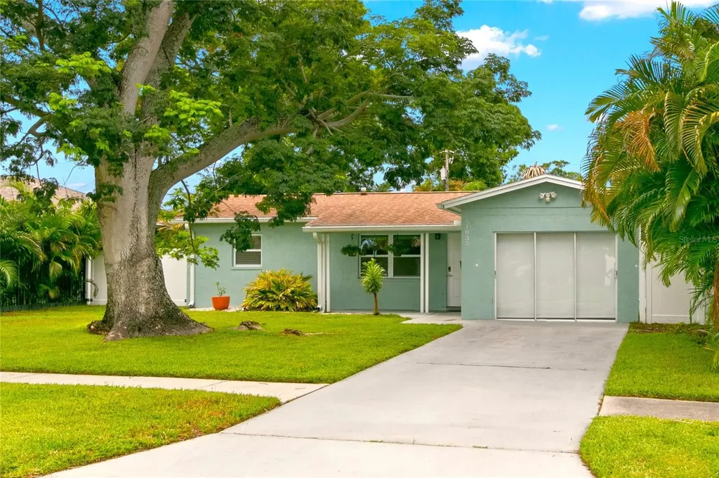 1835 Oregon Avenue NE St Petersburg FL 33703