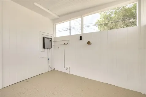 2731 40th Avenue N St Petersburg FL 33714